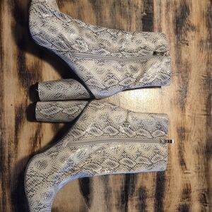 Fashion Nova Gray Snake Print Ankle Boots
